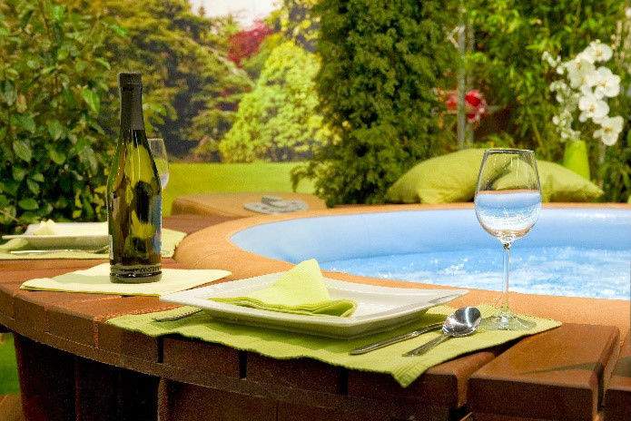 Spring Hot Tub Patio Decorating Ideas 4